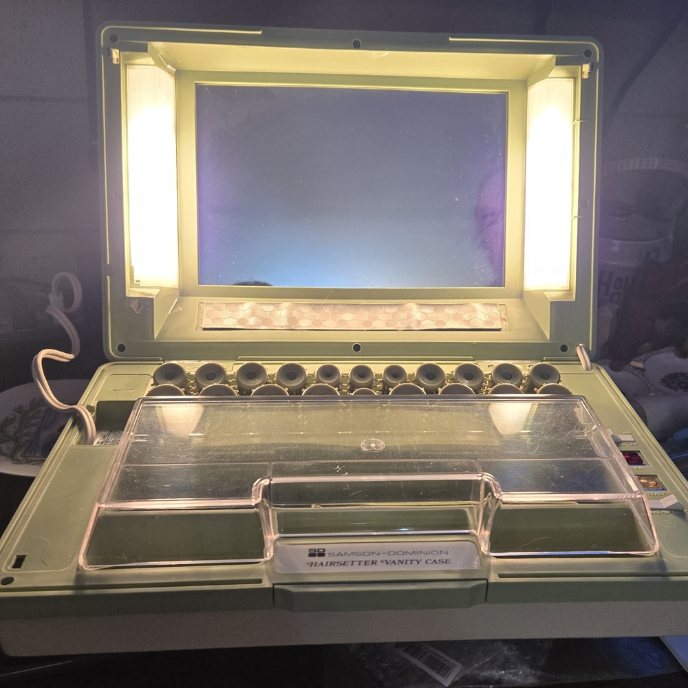 Samsonite Green Vanity Case with Mirror